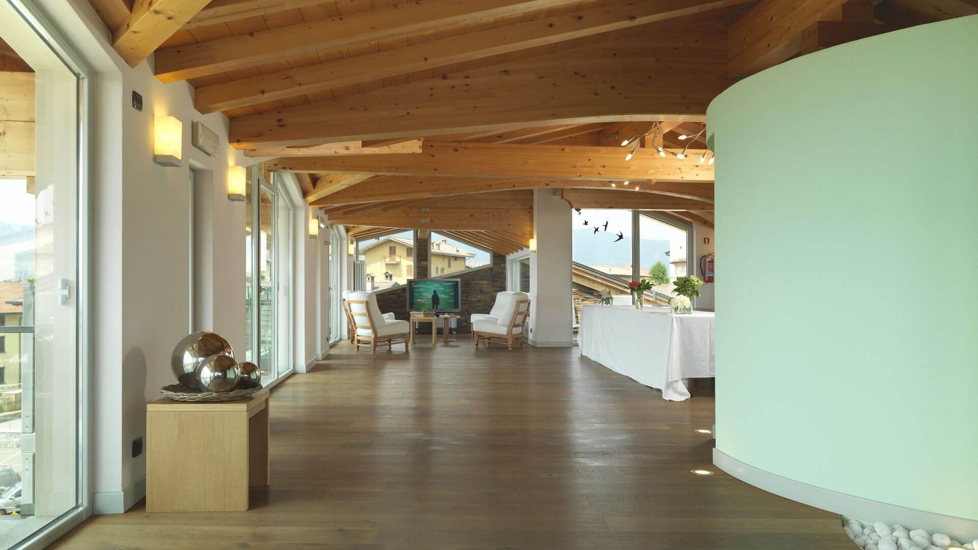 Spazio panoramico per meeting e ritiri al Miralago