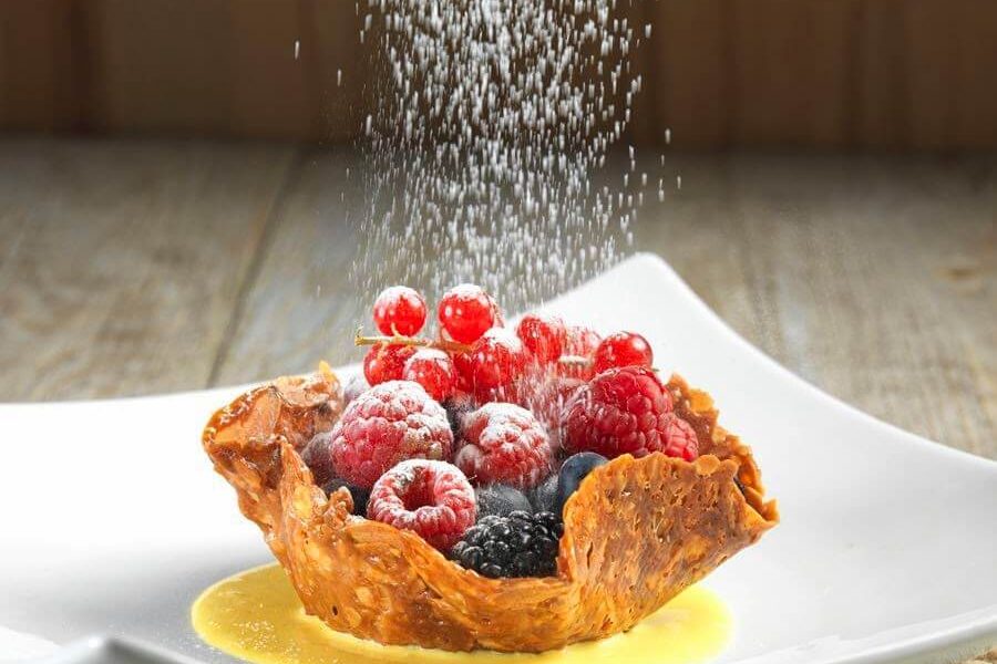 Crostata ai frutti rossi al ristorante Miralago di Bossico