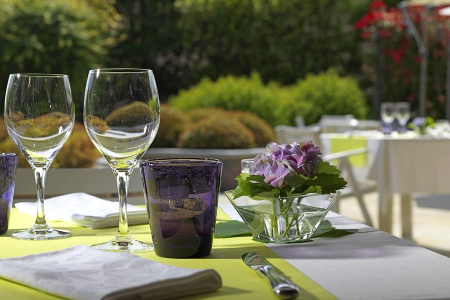 Terrazza estiva del ristorante Miralago