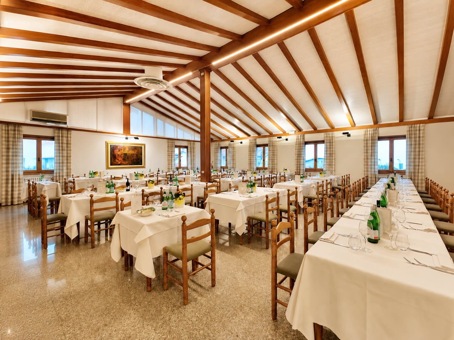 Buffet e sala colazioni del Miralago